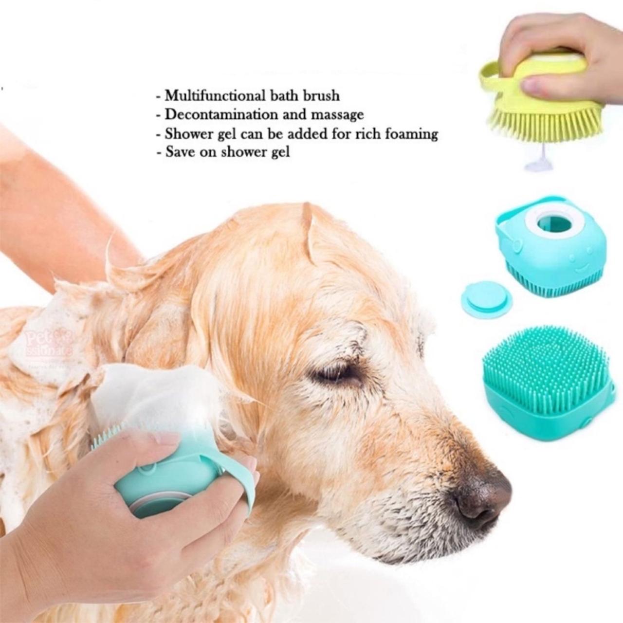 Soft Silicone Dog Bath Brush – Easy Pet Cleaning Tool